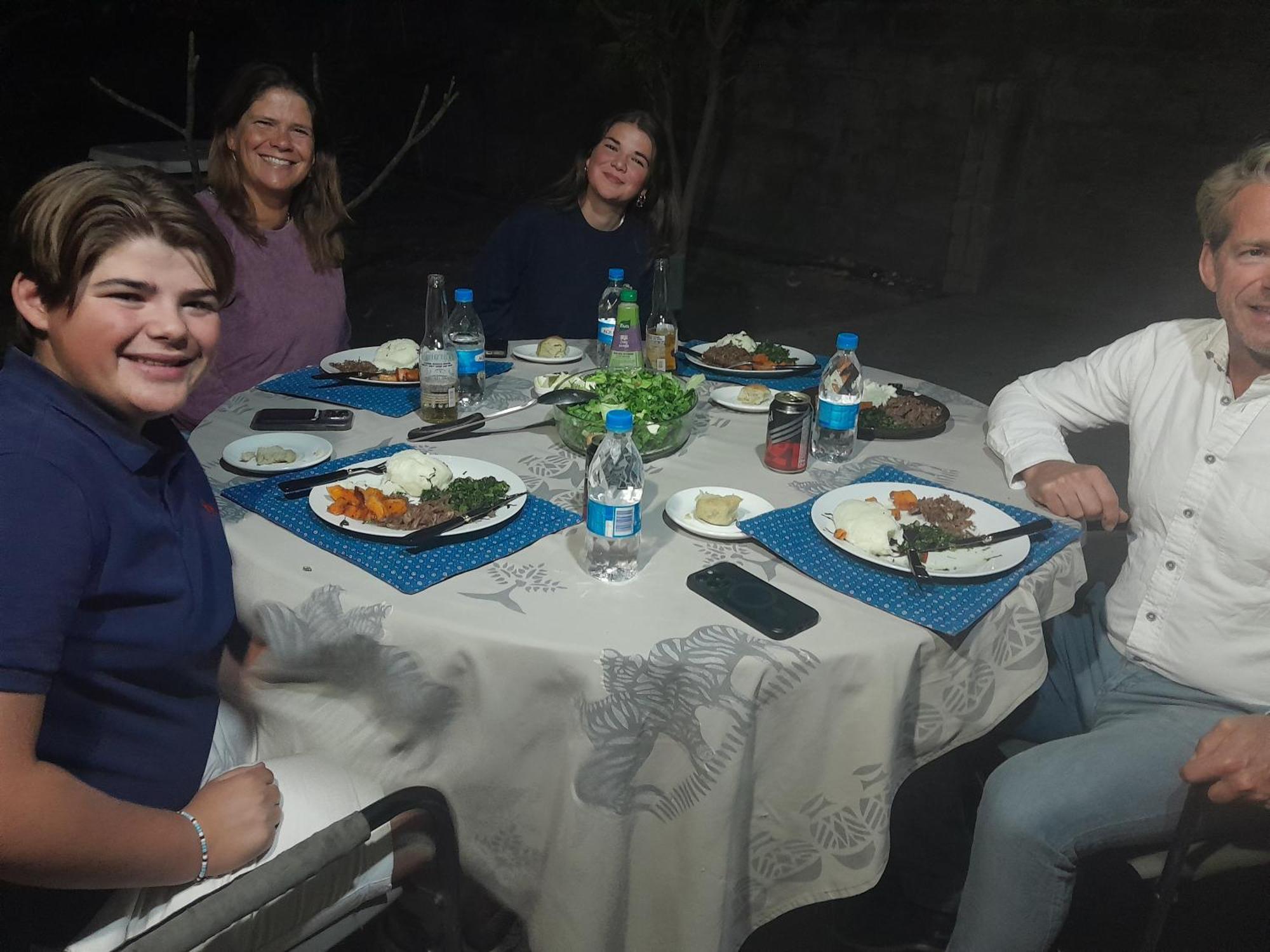 Golentle Home Stay Маун Екстериор снимка